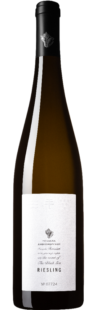 Riesling  white dry Usadba Divnomorskoe
